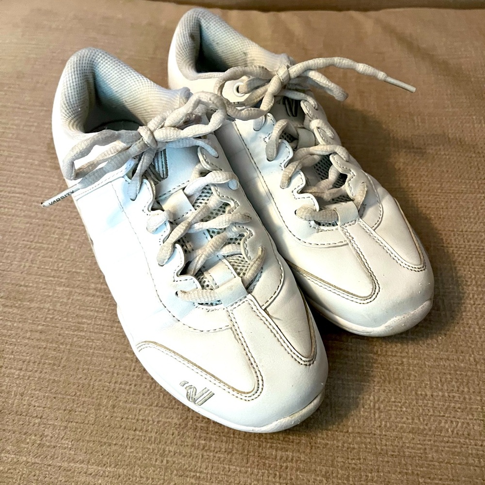 Girls size 5.5 varsity cheer shoes